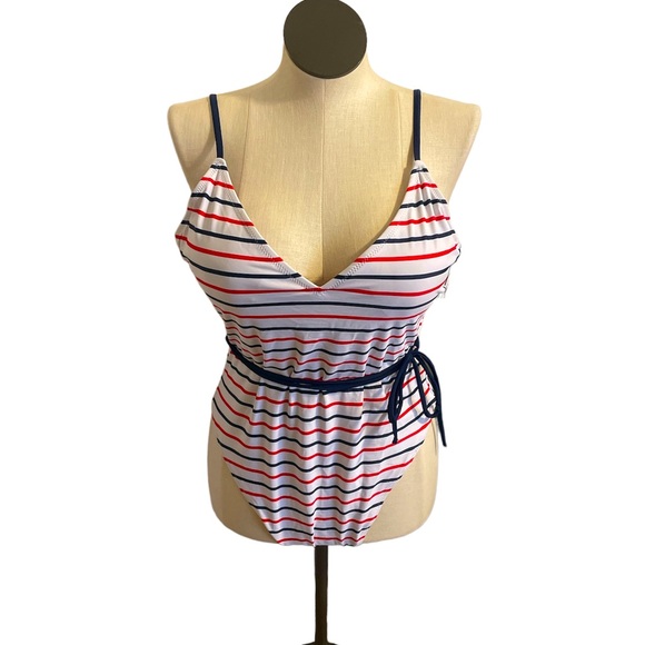 Old Navy Other - Old Navy Women’s Tie-Belt Americana Patriotic Striped Swimsuit New Size XL Tall